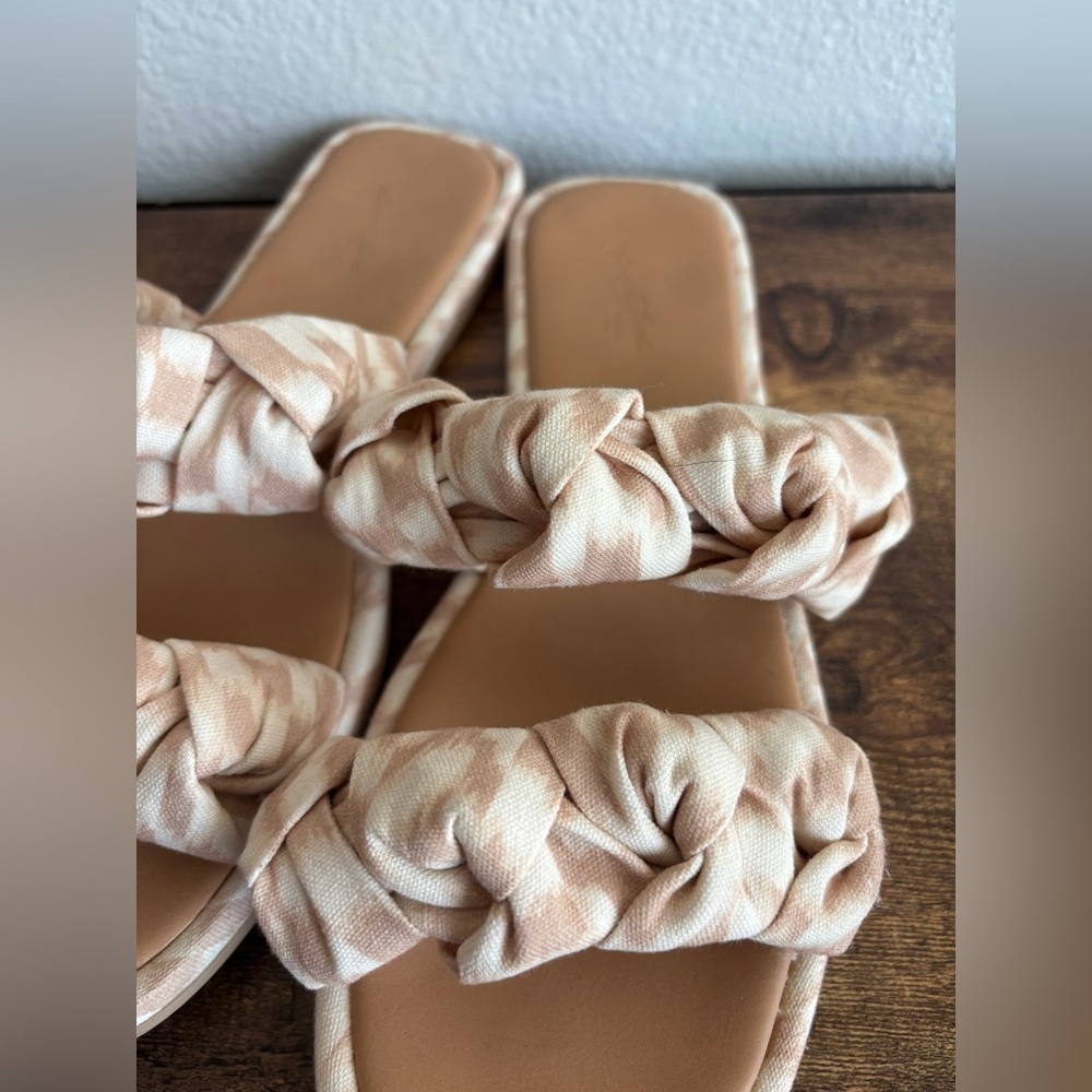 Women's Knotted Tan Sandals